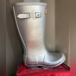 Hunter Metallic Gray Footwear